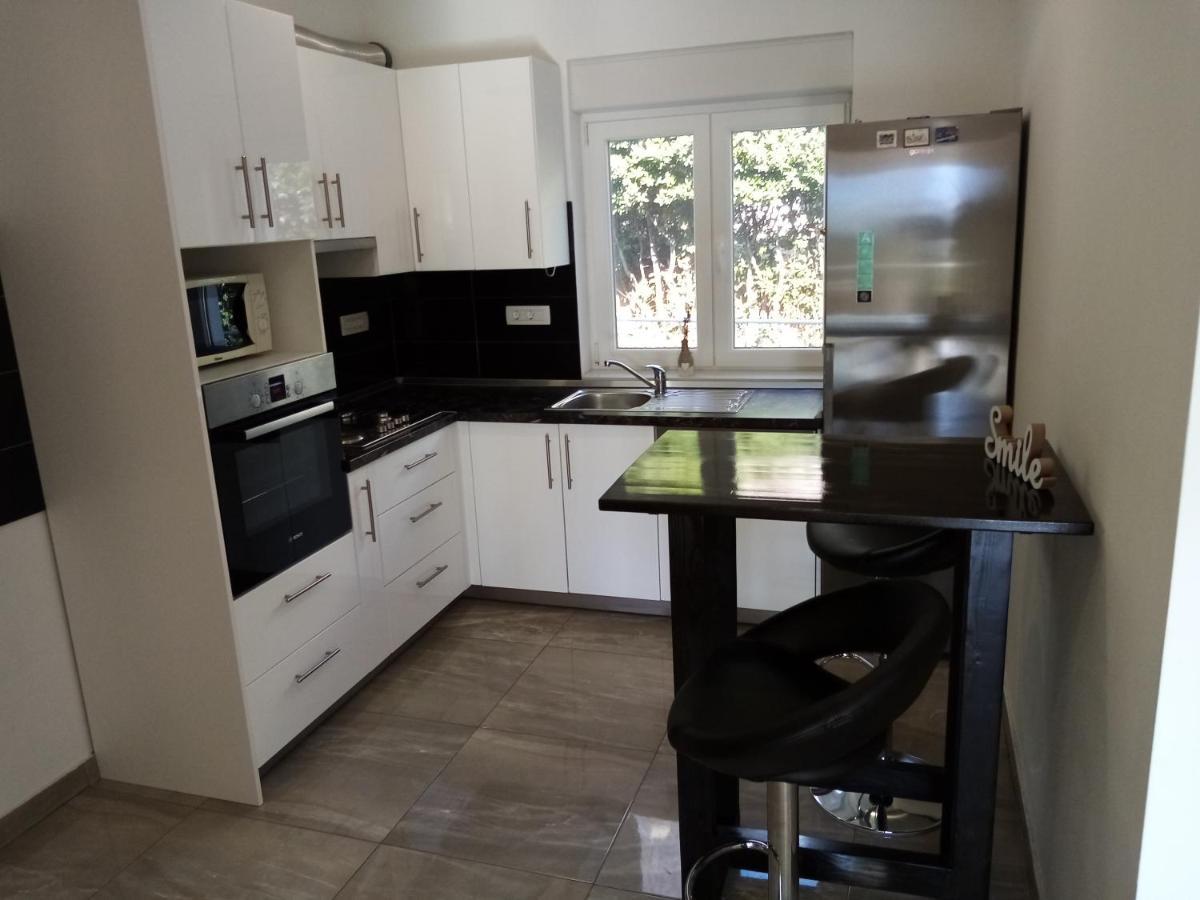 Apartment Nino กราดัซ ภายนอก รูปภาพ